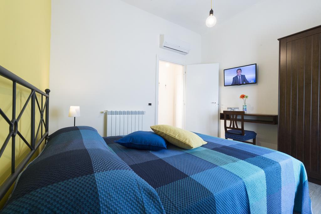B&B Sleep & Zupp Neapol Pokoj fotografie