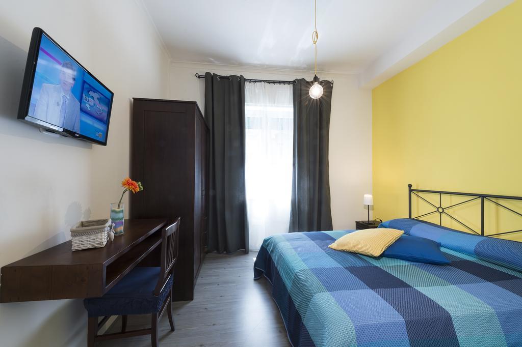 B&B Sleep & Zupp Neapol Pokoj fotografie