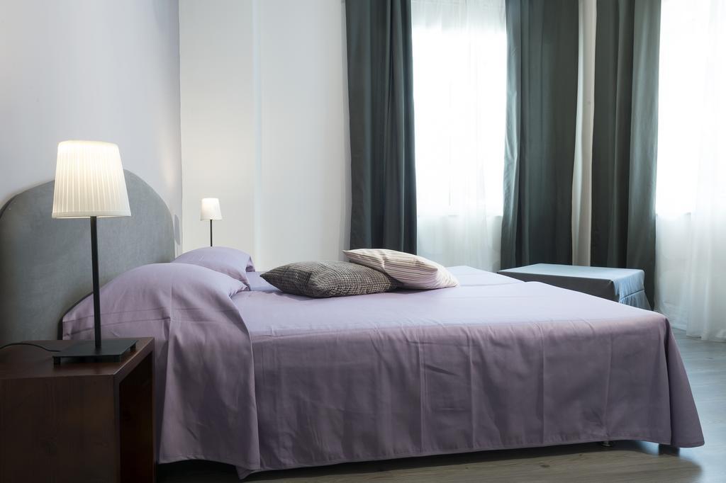 B&B Sleep & Zupp Neapol Pokoj fotografie